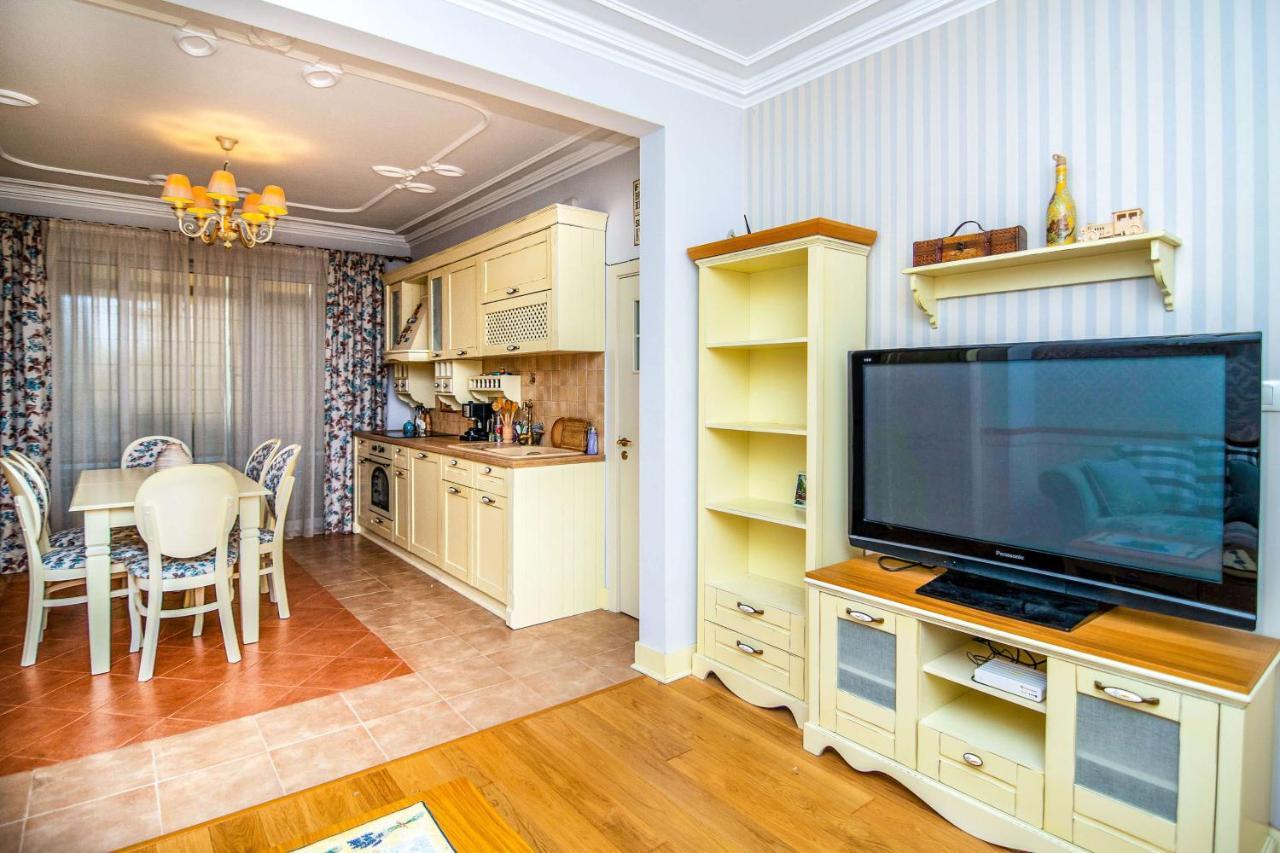 Central Shabby Chic Flat Close To Paid Parking Apartment Varna Luaran gambar